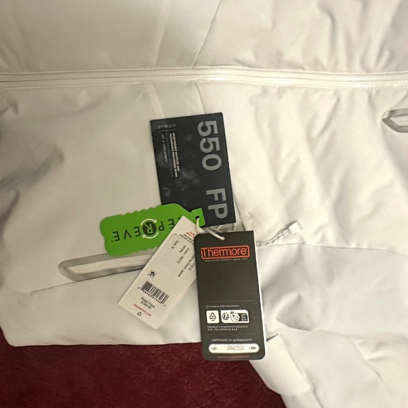 Womens Obermeyer Cosima Down Jacket - size 8 white (medium) - Picture 2 of 7